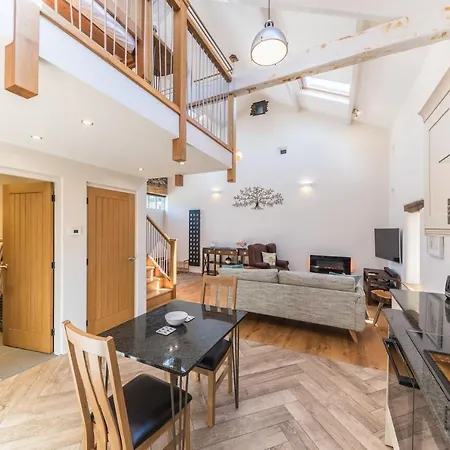 Holiday home Mill Pool Barn Torver,