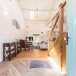 Mill Pool Barn Torver, Holiday home *