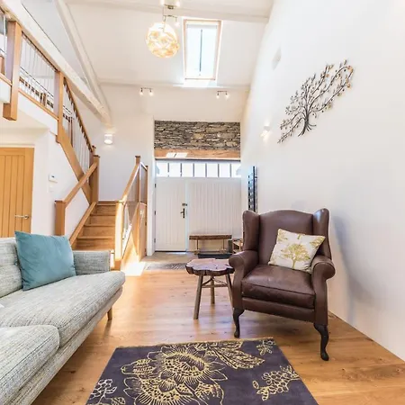 Mill Pool Barn Torver, בית נופש